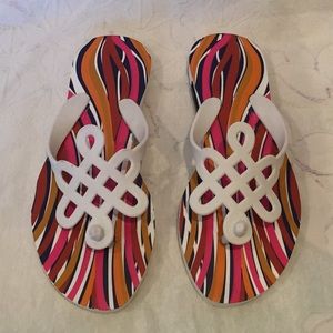 NWOT DVF flip flops 💗✨🌈